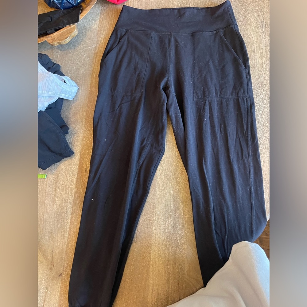 lululemon black joggers, barely worn